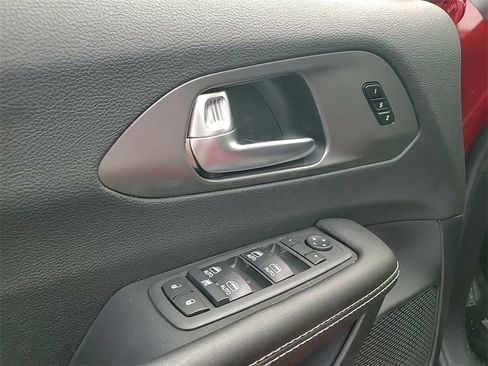 New 2026 Chrysler Pacifica Select image 20