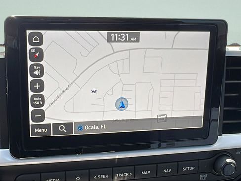 Certified 2025 Hyundai Venue Limited FWD image 17