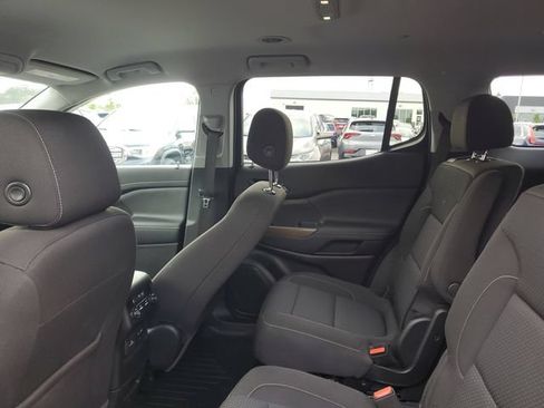 Certified 2021 GMC Acadia SLE w/ Driver Convenience Package AWD/4WD image 10