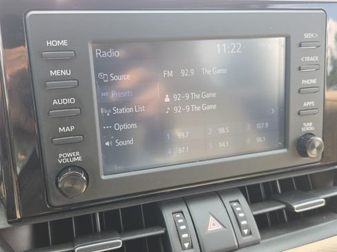 Used 2019 Toyota RAV4 XLE Premium FWD image 21