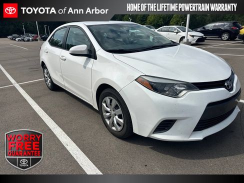 Used 2015 Toyota Corolla LE FWD image 1