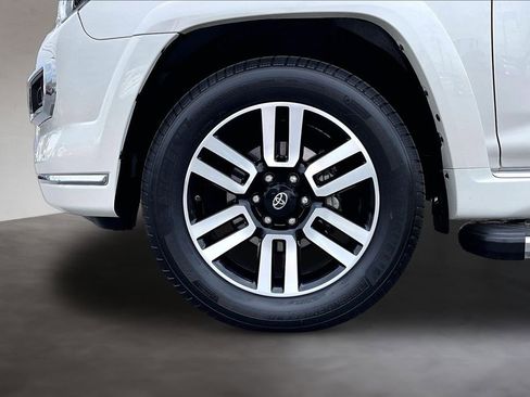 Used 2015 Toyota 4Runner Limited image 9