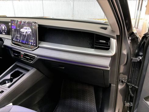 New 2026 Volkswagen Tiguan SE image 27