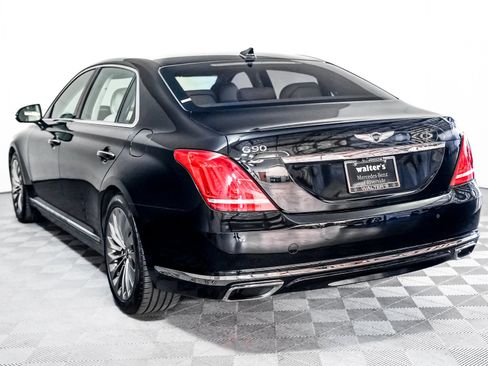 Used 2017 Genesis G90 3.3T Premium image 2