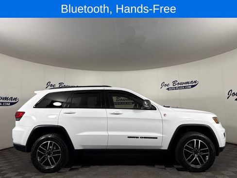 Used 2020 Jeep Grand Cherokee Trailhawk w/ Premium Lighting Group AWD/4WD image 5