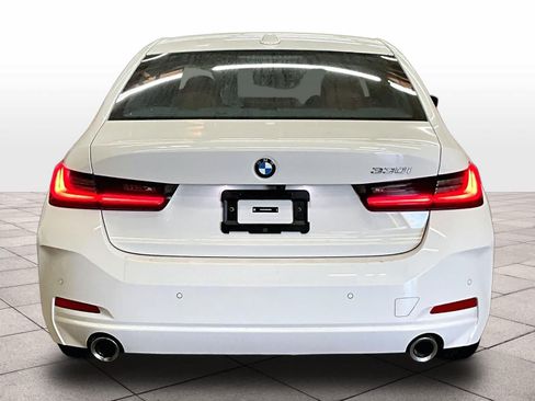 Used 2025 BMW 330i Sedan w/ M Sport Package RWD image 7