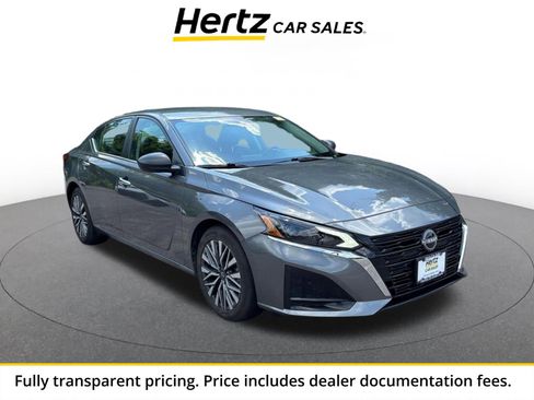 Used 2025 Nissan Altima 2.5 SV FWD image 1