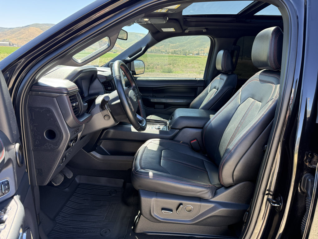 Used 2024 Ford Expedition Limited AWD/4WD image 14