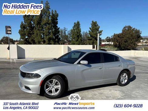 Used 2019 Dodge Charger SXT image 1