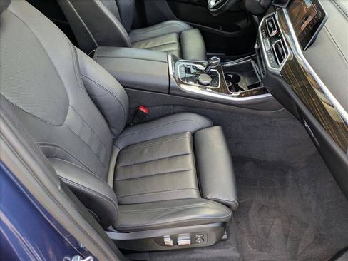 Used 2021 BMW X5 xDrive40i w/ Premium Package 3 AWD/4WD image 22