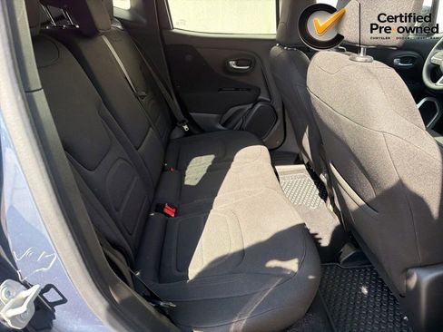 Used 2021 Jeep Renegade Latitude w/ Convenience Group AWD/4WD image 21