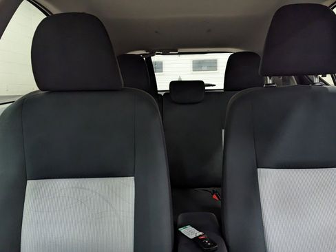 Used 2012 Toyota Prius C One image 3