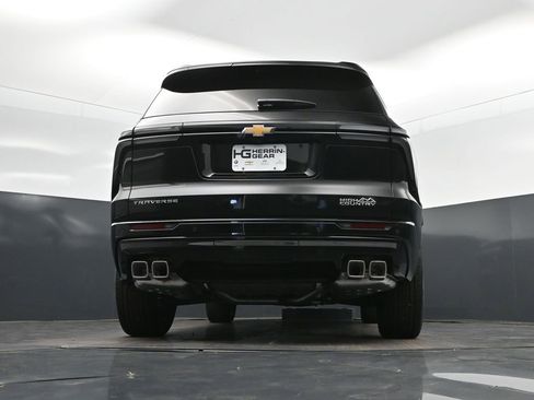 New 2026 Chevrolet Traverse High Country FWD image 41