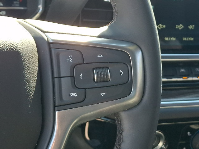 Used 2023 Chevrolet Silverado 1500 LT AWD/4WD image 8