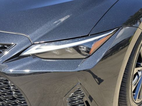 Used 2022 Lexus IS 350 F Sport RWD image 5