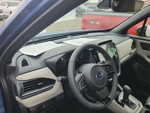 Used 2025 Subaru Forester Premium image 9