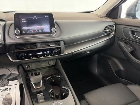 Certified 2023 Nissan Rogue SV w/ SV Premium B Package AWD/4WD image 4
