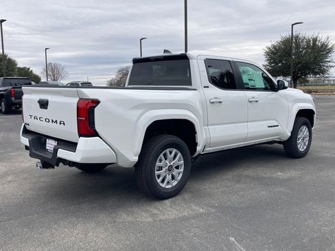 New 2026 Toyota Tacoma SR5 image 5