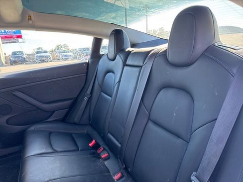 Used 2022 Tesla Model 3 image 13