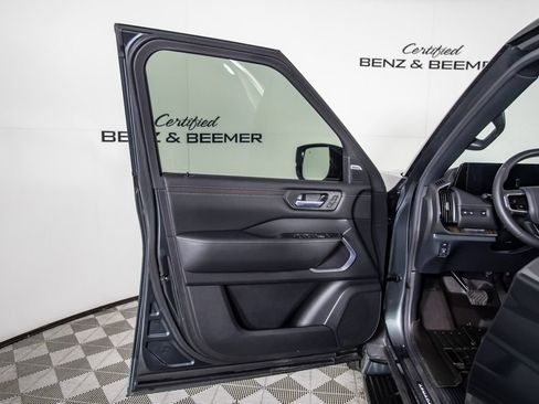 Used 2026 Nissan Armada Platinum Reserve AWD/4WD image 21