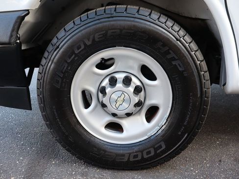 Used 2020 Chevrolet Express 2500 w/ Enhanced Convenience Package image 37