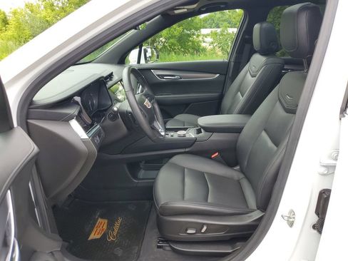 Used 2023 Cadillac XT6 Luxury AWD/4WD image 13