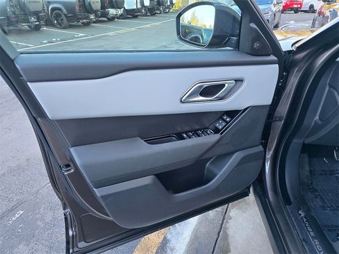 New 2025 Land Rover Range Rover Velar Dynamic SE image 21