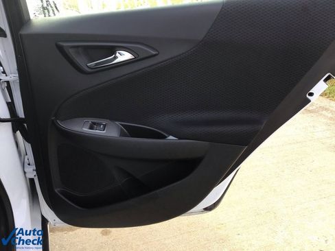 Used 2023 Chevrolet Malibu LT image 14