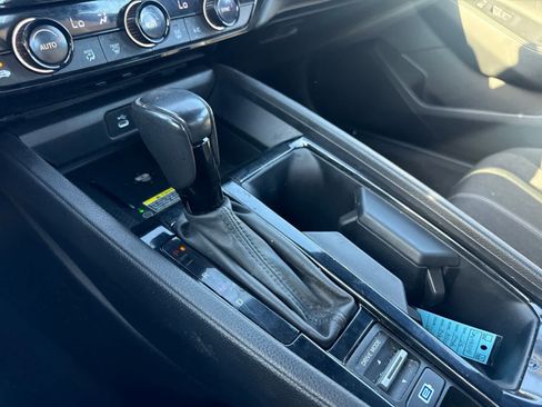 Used 2025 Honda Accord Sport image 30