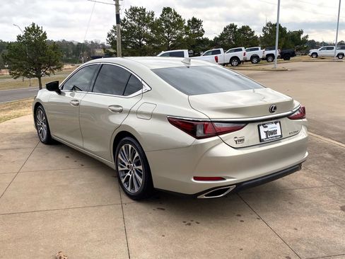 Used 2020 Lexus ES 350 w/ Premium Package image 4
