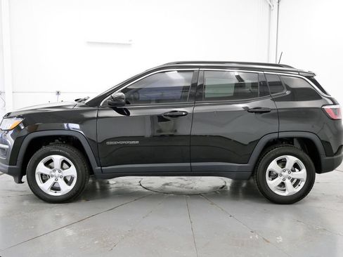 Used 2020 Jeep Compass Latitude AWD/4WD image 4