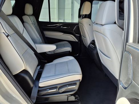 Used 2021 Cadillac Escalade Sport w/ Driver Assist Tech Package image 13