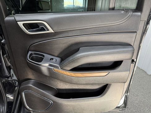 Used 2019 GMC Yukon XL Denali w/ Open Road Package image 38