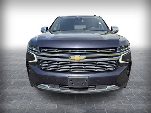 Used 2023 Chevrolet Suburban Premier AWD/4WD image 2
