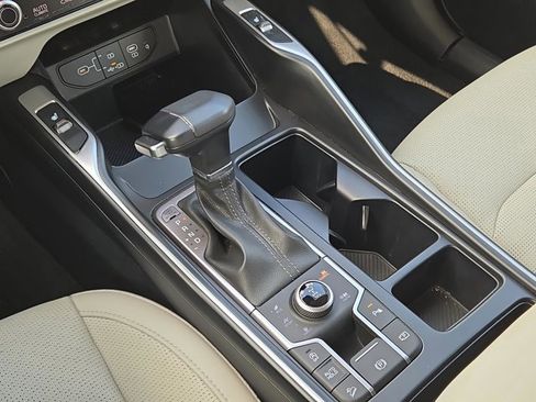 Used 2025 Kia Sorento EX w/ Panoramic Sunroof Package image 30