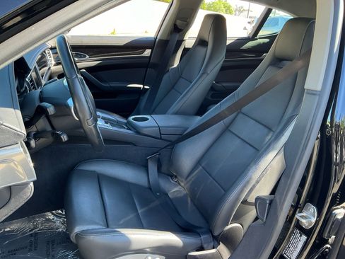 Used 2013 Porsche Panamera S image 18