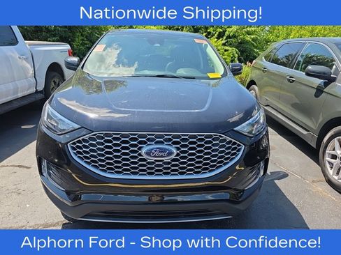 Certified 2024 Ford Edge SEL w/ Convenience Package AWD/4WD image 2