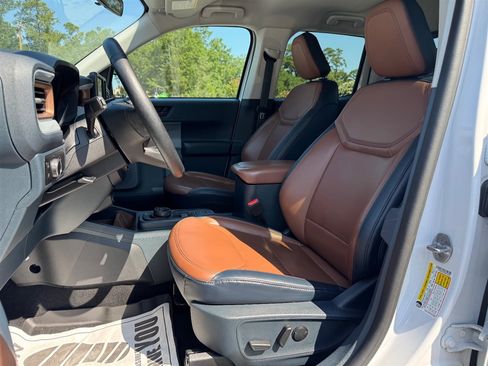 Used 2022 Ford Maverick Lariat w/ Lariat Luxury Package FWD image 19