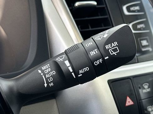 Used 2019 Toyota Highlander Limited Platinum image 19