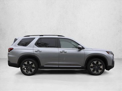 New 2026 Honda Pilot Touring image 4