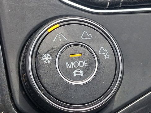 Used 2023 Volkswagen Tiguan SE R-Line AWD/4WD image 24