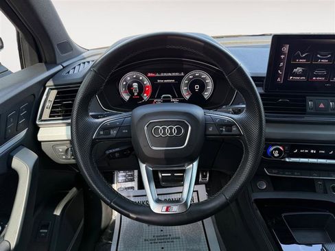Used 2021 Audi SQ5 Premium Plus w/ Premium Plus Package image 13