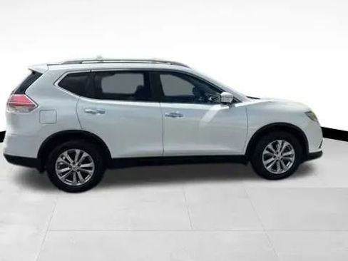Used 2015 Nissan Rogue SV w/ SV Premium Package FWD image 8