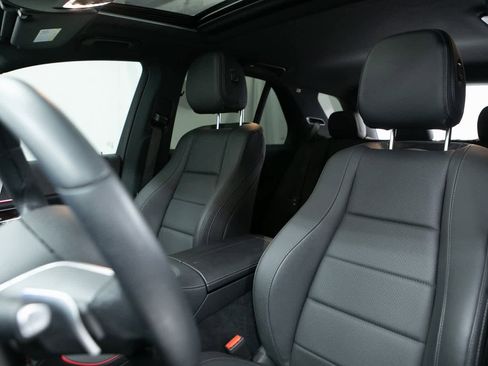 Used 2025 Mercedes-Benz GLE 450e 4MATIC image 5