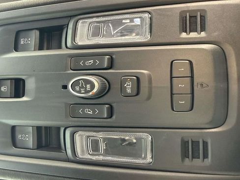 Used 2023 Cadillac Escalade ESV Premium Luxury image 22