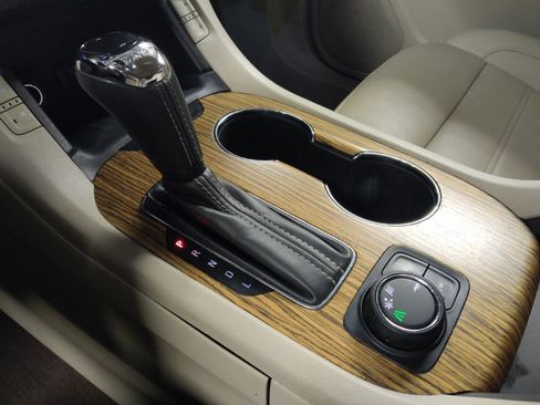Used 2017 GMC Acadia Denali w/ Technology Package FWD image 26