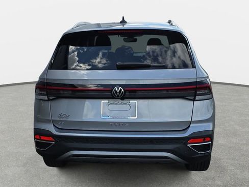 New 2026 Volkswagen Taos SE FWD image 6