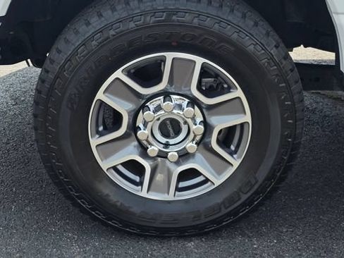 Used 2025 Ford F250 XLT w/ FX4 Off-Road Package AWD/4WD image 13