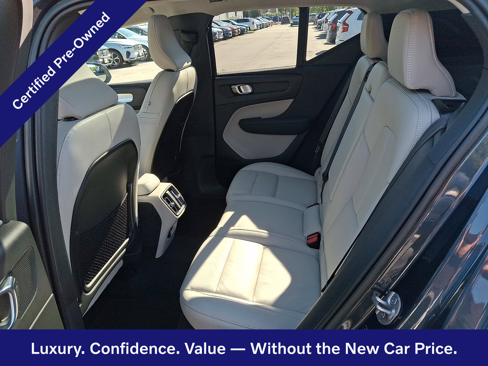 Certified 2022 Volvo XC40 T5 Momentum w/ Premium Package AWD/4WD image 11