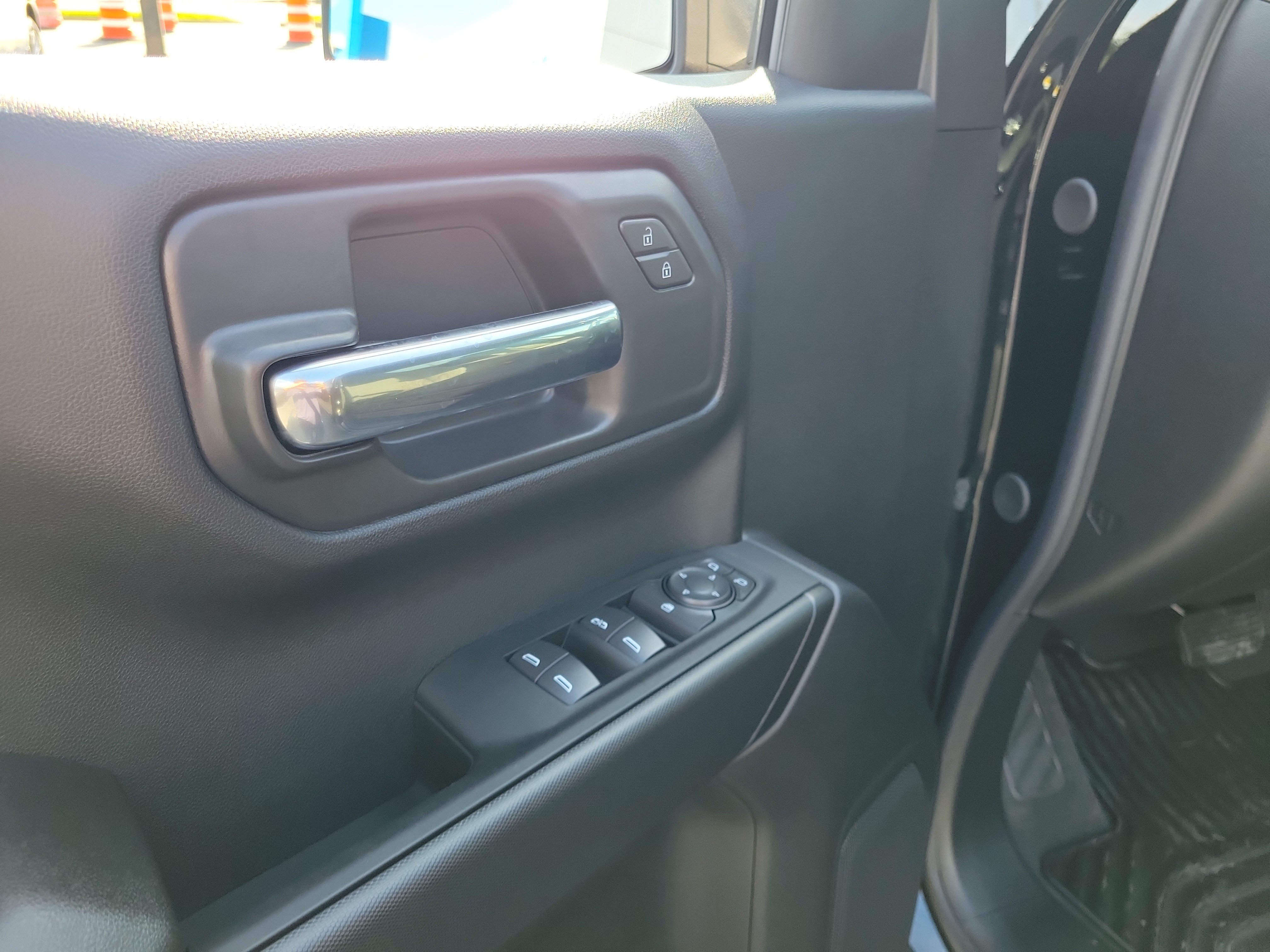 Used 2026 Chevrolet Silverado 1500 Custom AWD/4WD image 18